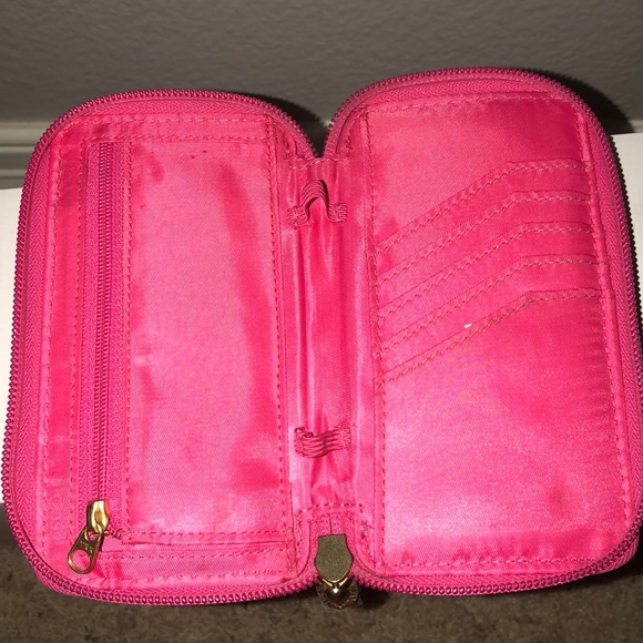 Lily Pulitzger Wallet - Picture 3 of 3